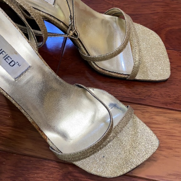 Gold Purse and match Shoes - Picture 5 of 7